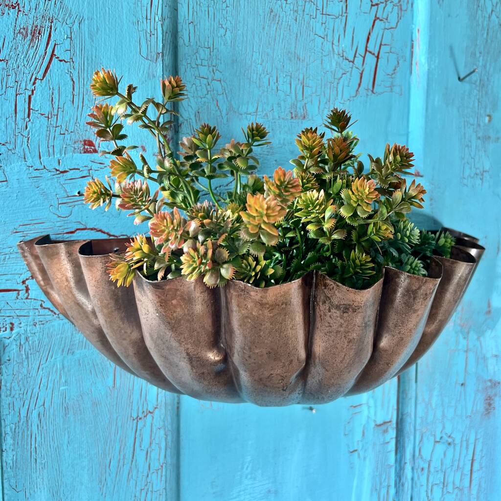 Scallop Wall Planter