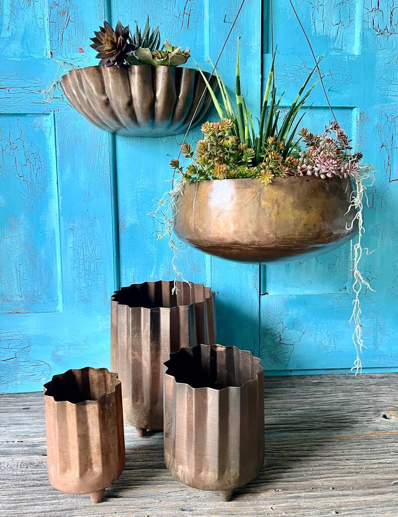 Scallop Wall Planter