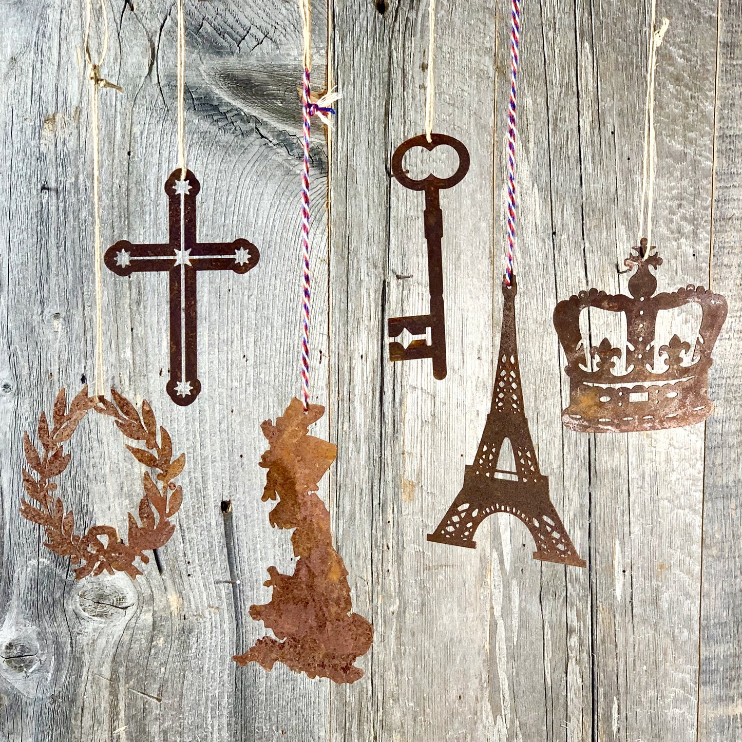 Rusted Eiffel Tower Decoration