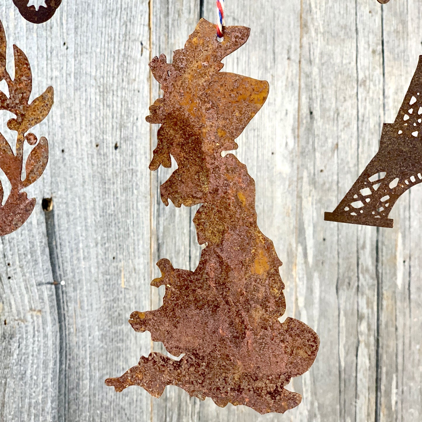 Rusted Eiffel Tower Decoration